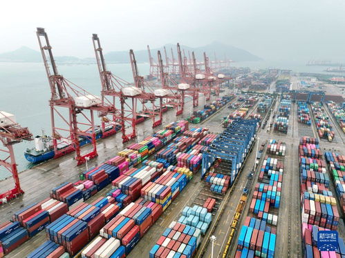 跨越增长新高地 2026年上半年我国外贸首破25万亿元观察
